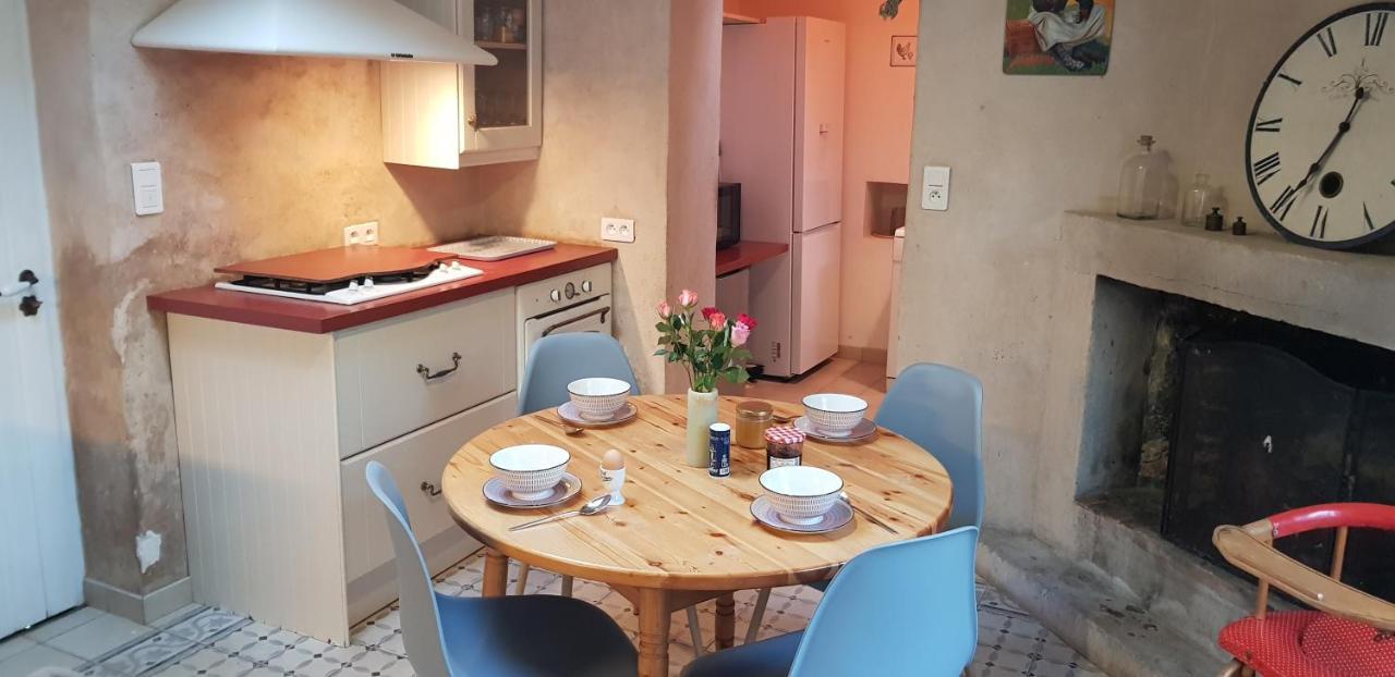 Maison Chaleureuse Et Familiale. Nalliers  Exteriér fotografie